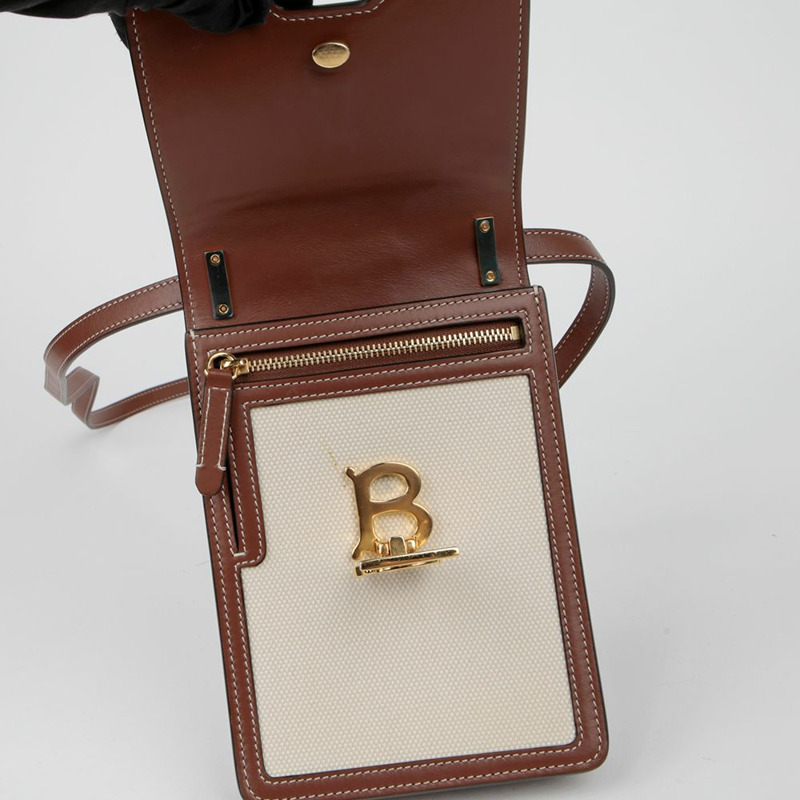 BURBERRY 8031649 TB Romyn 迷你肩斜背包-8