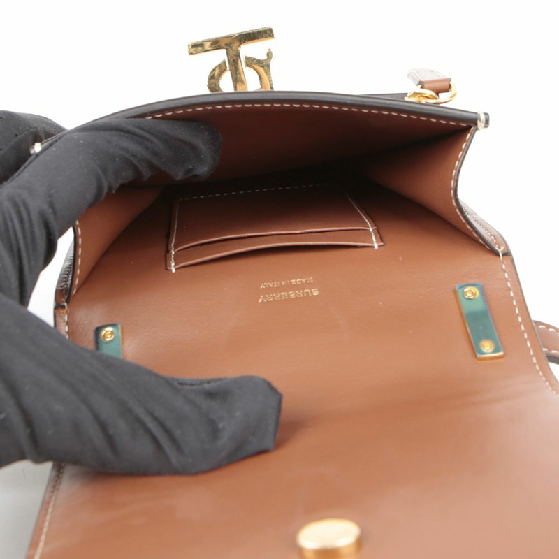 BURBERRY 8031649 TB Romyn 迷你肩斜背包-9