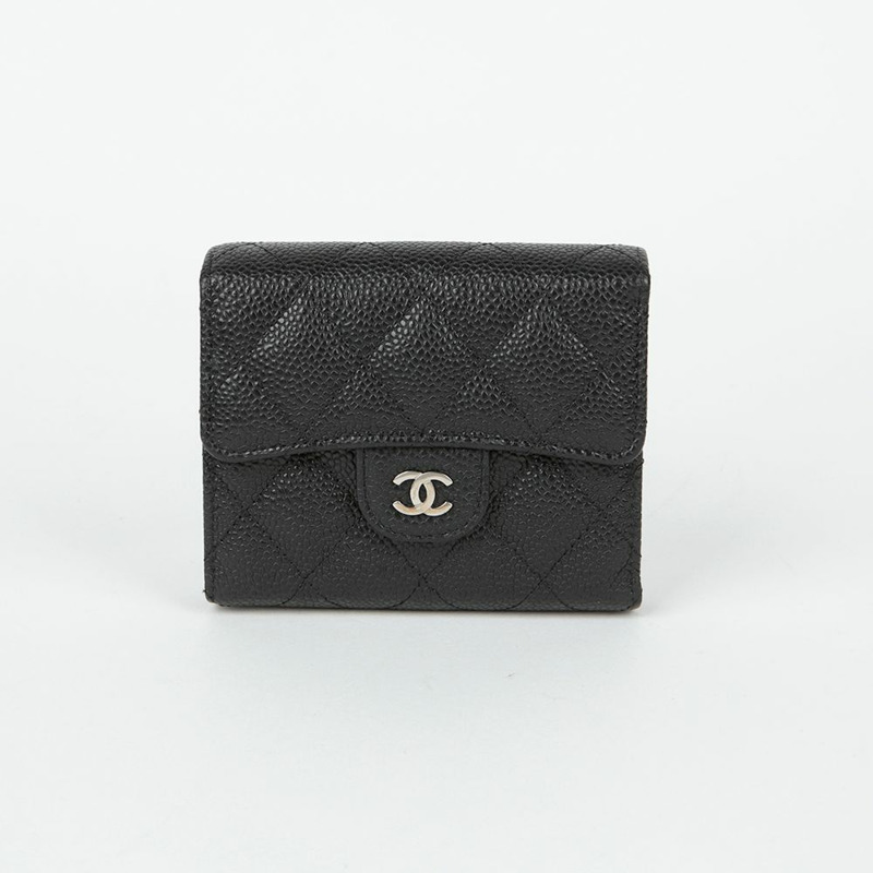 CHANEL Caviar Skin 經典雙折皮夾 AP0231-1
