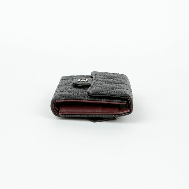 CHANEL Caviar Skin 經典雙折皮夾 AP0231-4