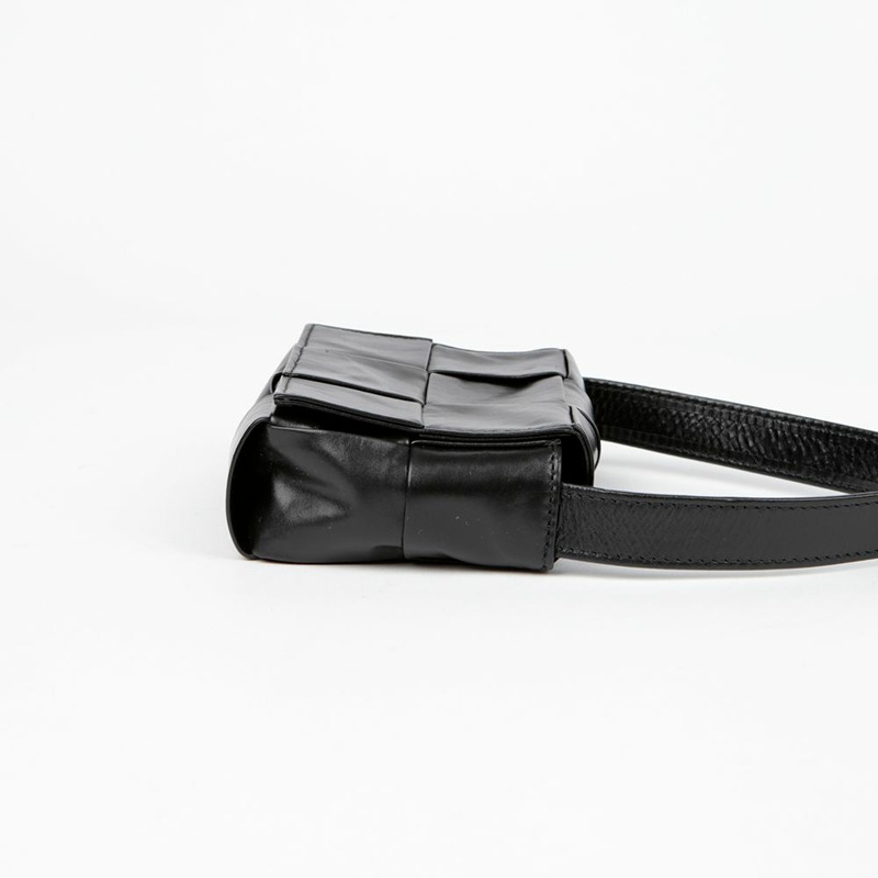 BOTTEGA VENETA Intrecciato 糖果盒式迷你斜背包 667048-3