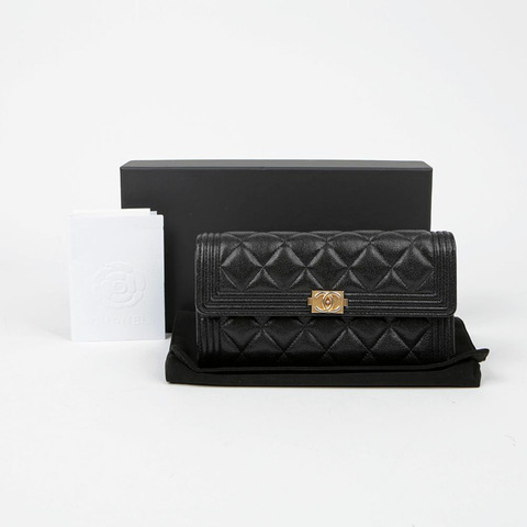CHANEL A80286 魚子醬皮 Boy 經典長版皮夾