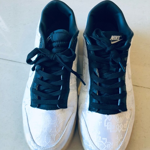 NIKE 耐吉 Nike x Fragment Design x Clot 白絲綢 刮刮樂 閃電 刺繡 半透明 白黑 FN0315-110 尺寸UK9
