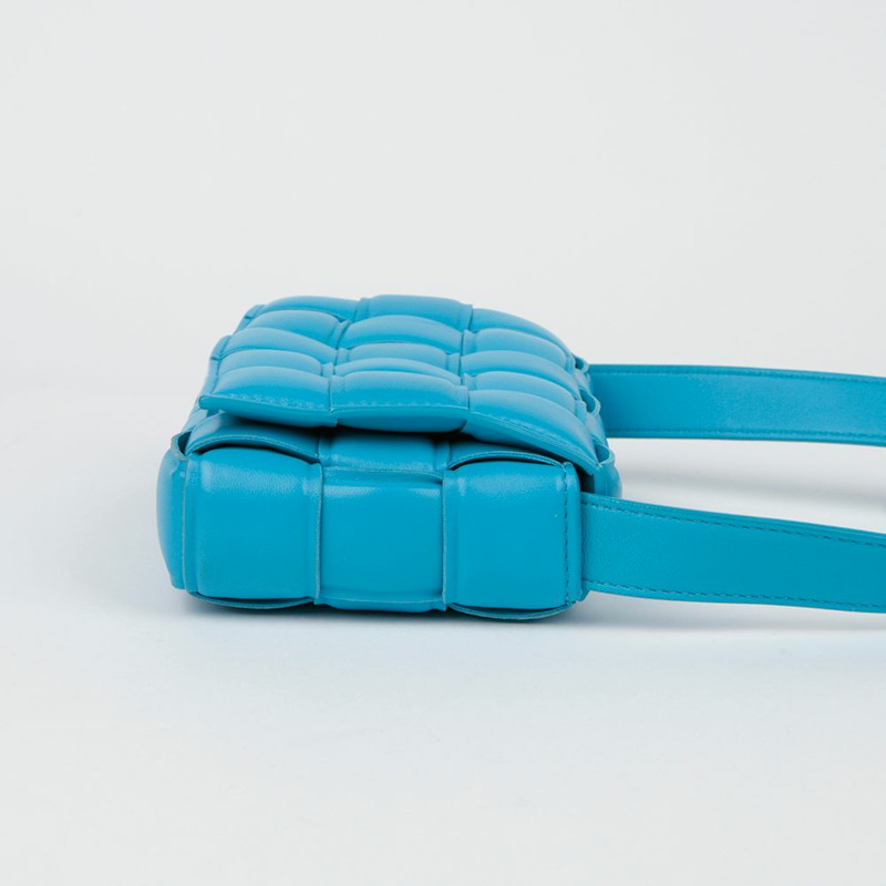 【包稅】BOTTEGA VENETA 附襯墊卡附小號單肩斜背包 717506-5