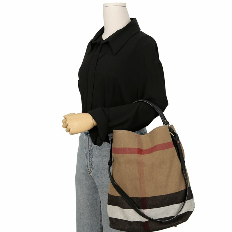 BURBERRY Ashby 中號 Hobo 托特單肩包 3945726-10