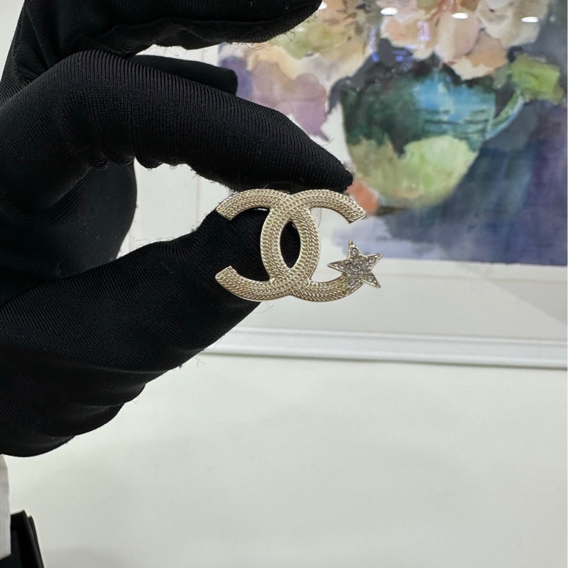 Chanel香奈兒23B金色紋理滿鑽星星雙C耳環 紋理設計超亮眼-5