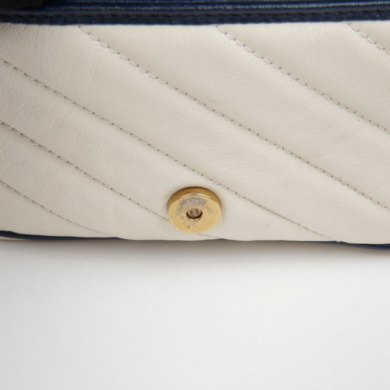 GUCCI GG Marmont 超迷你肩斜背包 574969-11