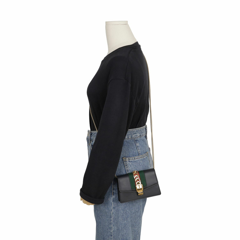 GUCCI Silvie 超迷你鏈肩斜背包 494646-10
