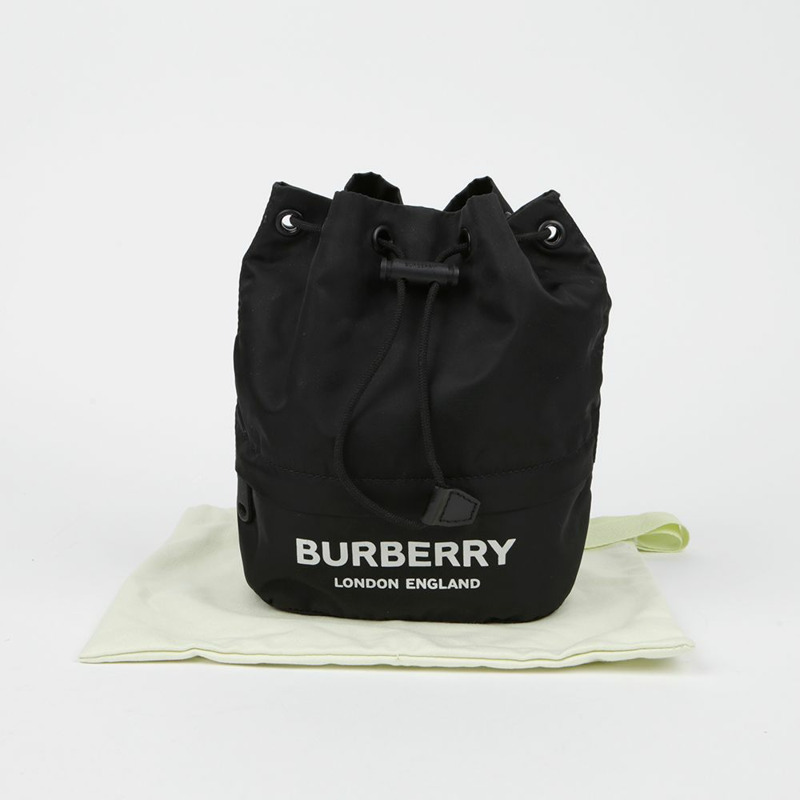 BURBERRY 抽繩 Foibe 水桶包 8032188-0