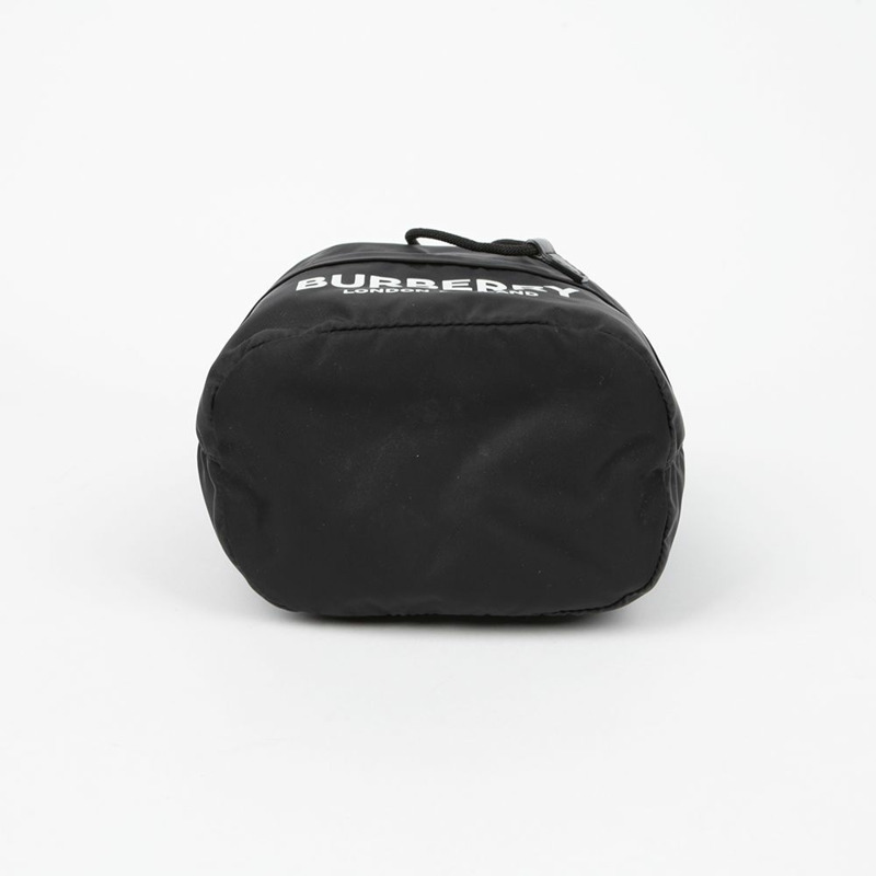 BURBERRY 抽繩 Foibe 水桶包 8032188-6