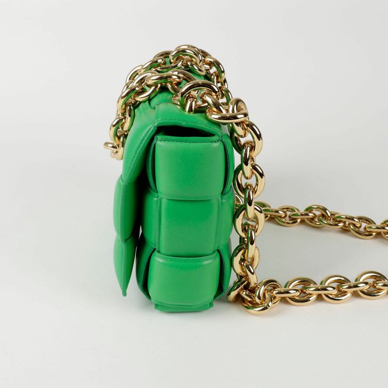 BOTTEGA VENETA 鏈條卡式肩斜背包 631421-2