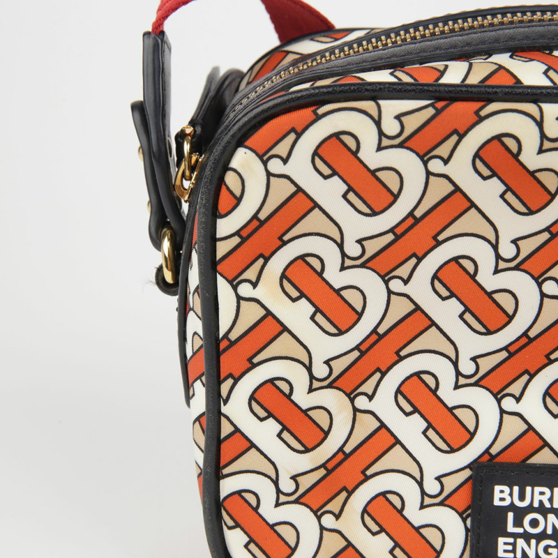 BURBERRY 8026739 TB Monogram 相機斜背包-1