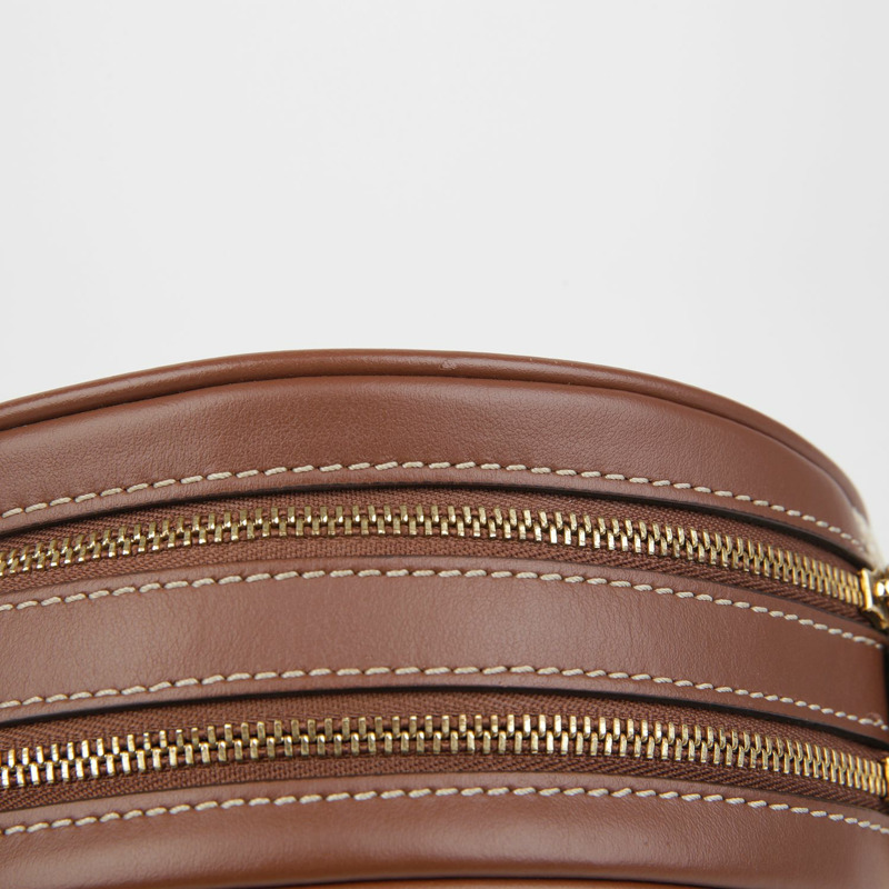 BURBERRY Louis 圓形肩斜背包 8036715-8