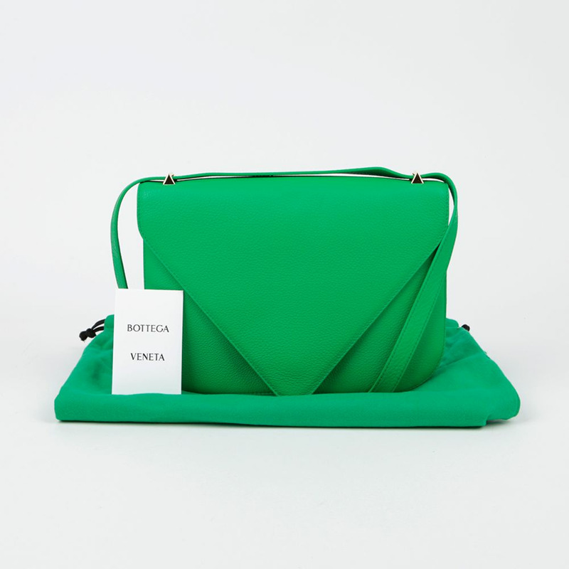 BOTTEGA VENETA 信封式粗體肩背包 667398-0