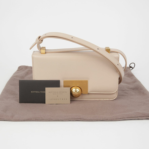 BOTTEGA VENETA 經典迷你肩斜背包 587222