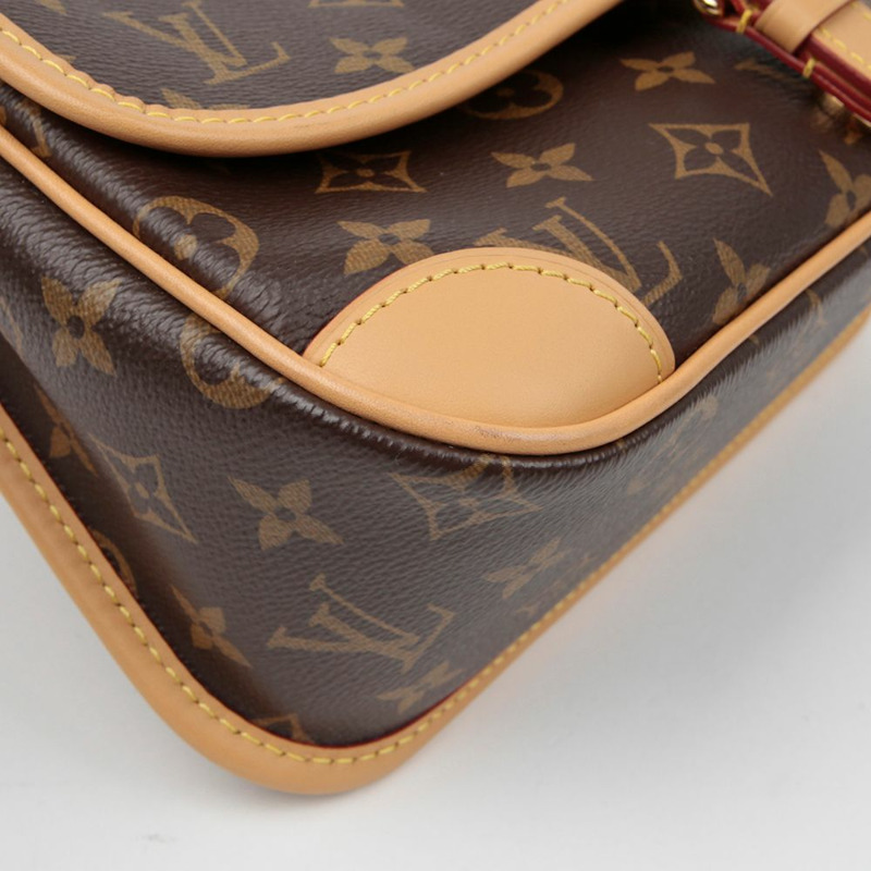 LOUIS VUITTON M45985 Diane 單肩斜背包-7