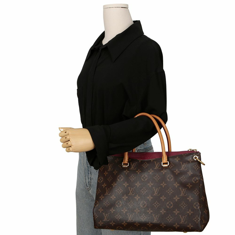 LOUIS VUITTON M40908 Palace MM 手提包-15