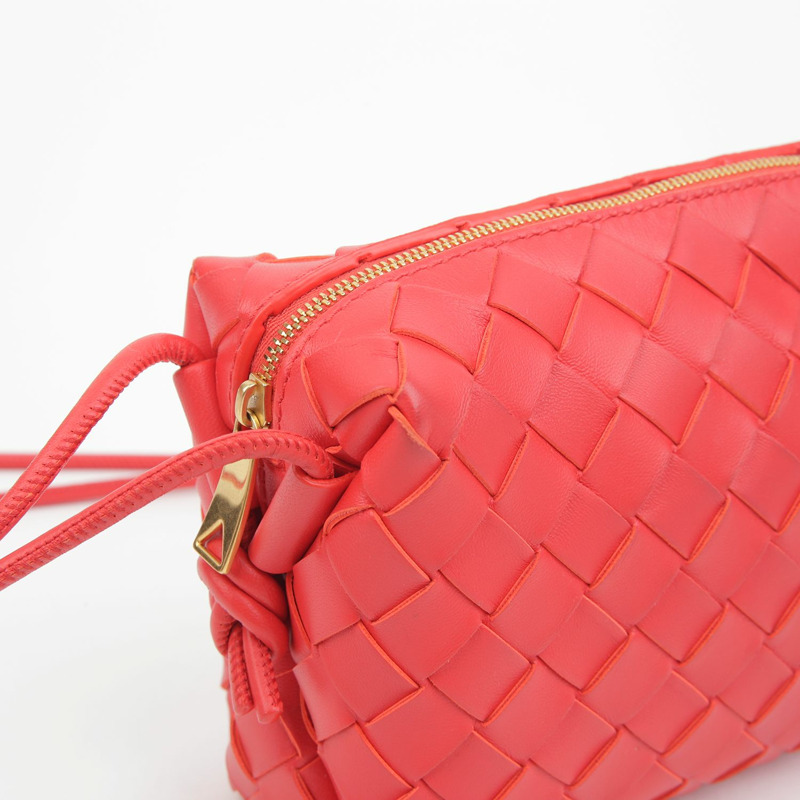 【包稅】BOTTEGA VENETA 680254 Loop 迷你肩斜背包-4