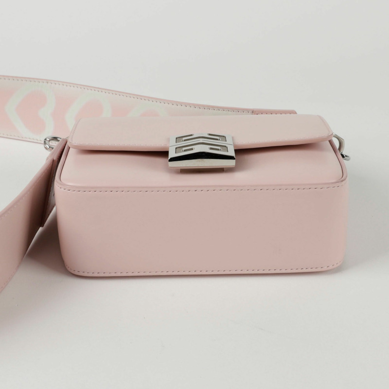 GIVENCHY BB50M3B19P 4G 直式單肩斜背包-9