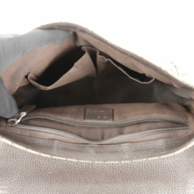GUCCI 449172 GG 郵差肩斜背包-16