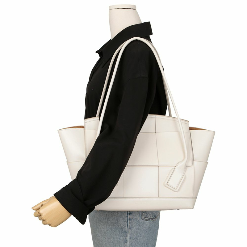 BOTTEGA VENETA 中型 Arco 托特單肩包 598244-13