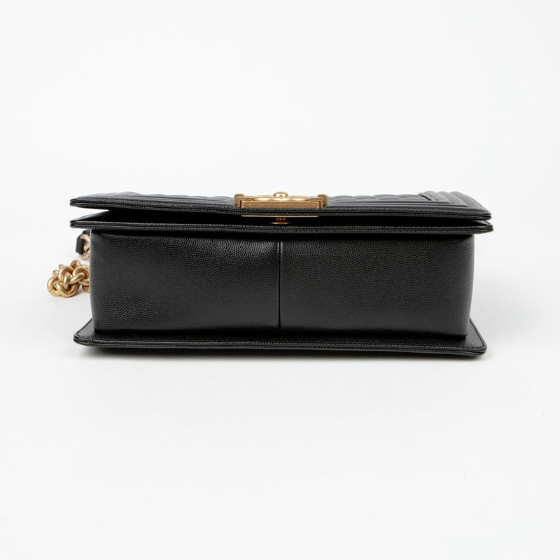 CHANEL Caviar Skin Boy 中型單肩包 A67086-5