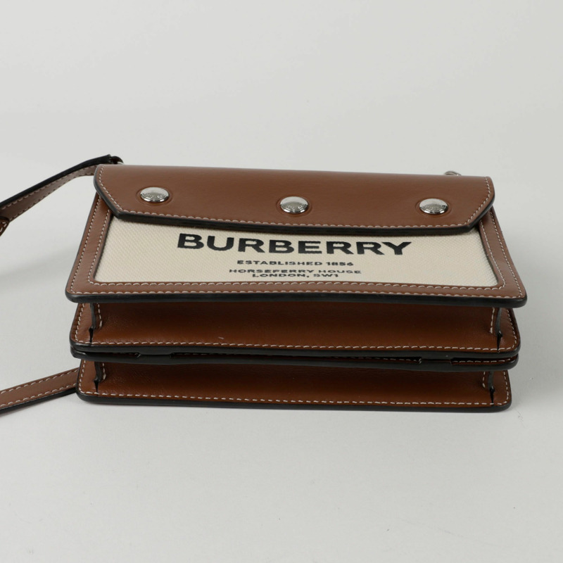 BURBERRY Hospery Title 口袋肩斜背包 8014611-5