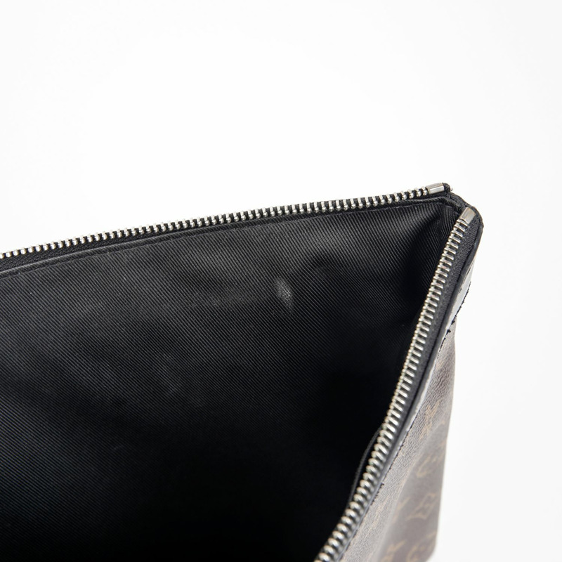 LOUIS VUITTON M69411 Discovery Pochette GM 手拿包-12