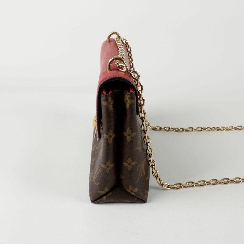 LOUIS VUITTON M43713 純色 Placid 鏈條單肩斜背包-3
