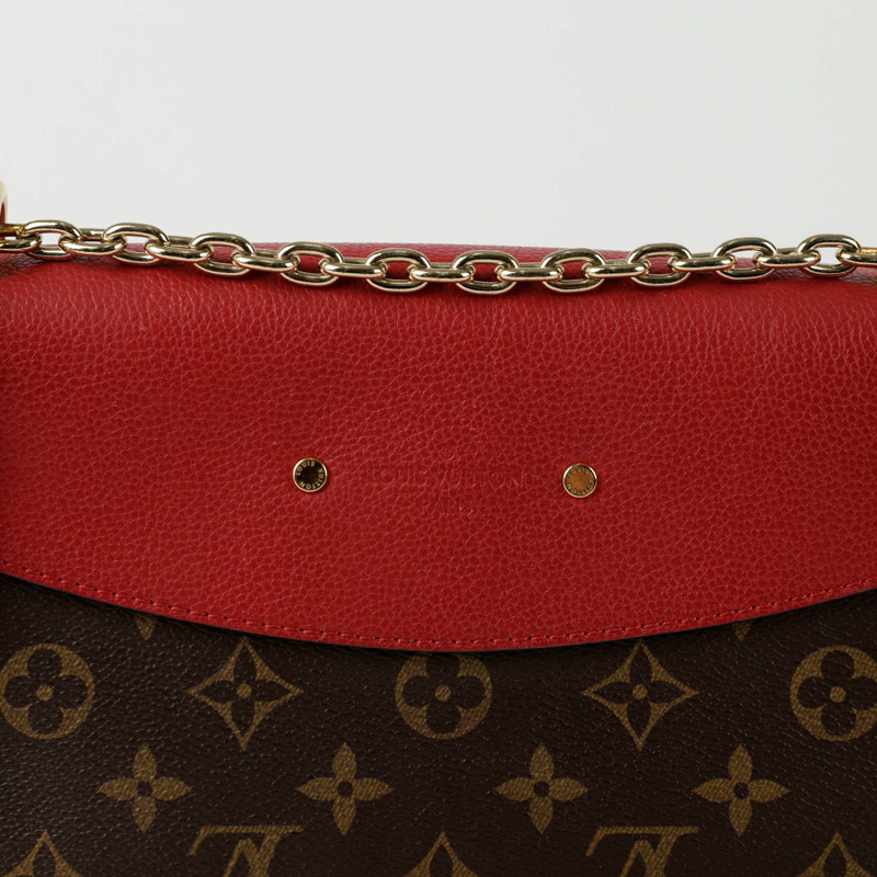 LOUIS VUITTON M43713 純色 Placid 鏈條單肩斜背包-5