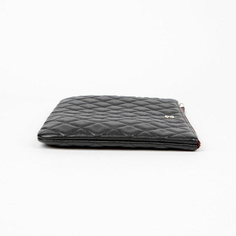 CHANEL Caviar Skin 經典新款中型手拿包 A82545-4