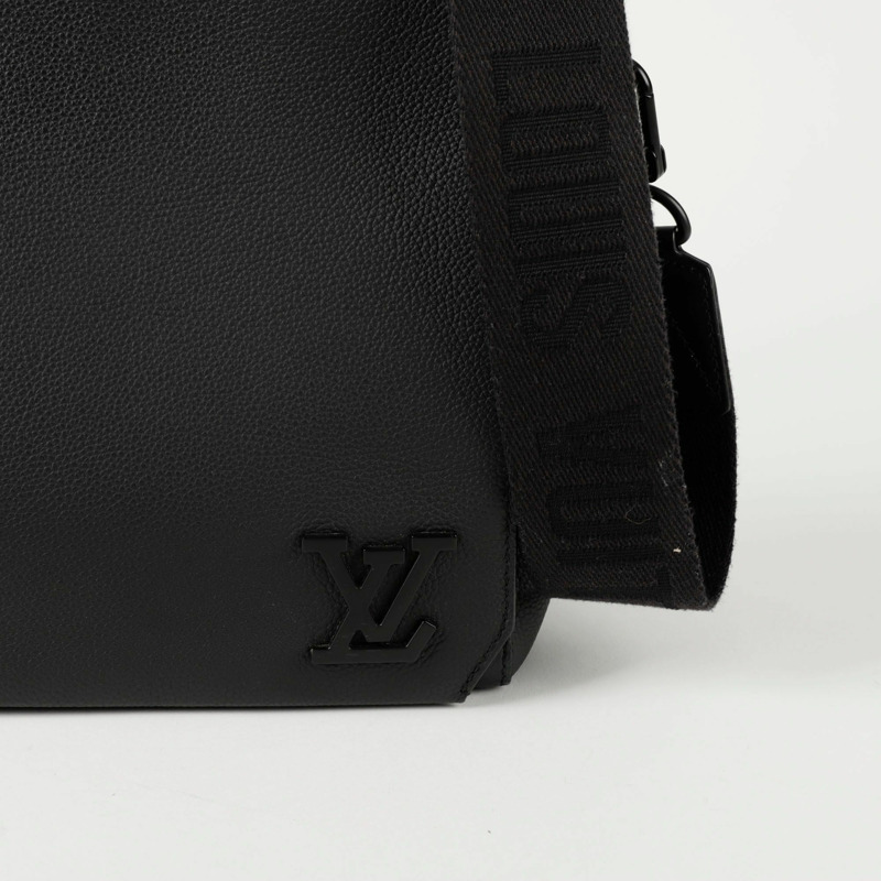 LOUIS VUITTON M57080 Aerogram 郵差肩斜背包-1