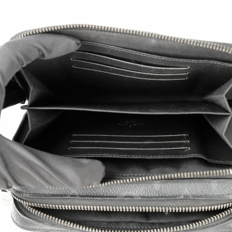 LOUIS VUITTON M81260 Alpha 穿戴式皮夾斜背包-8