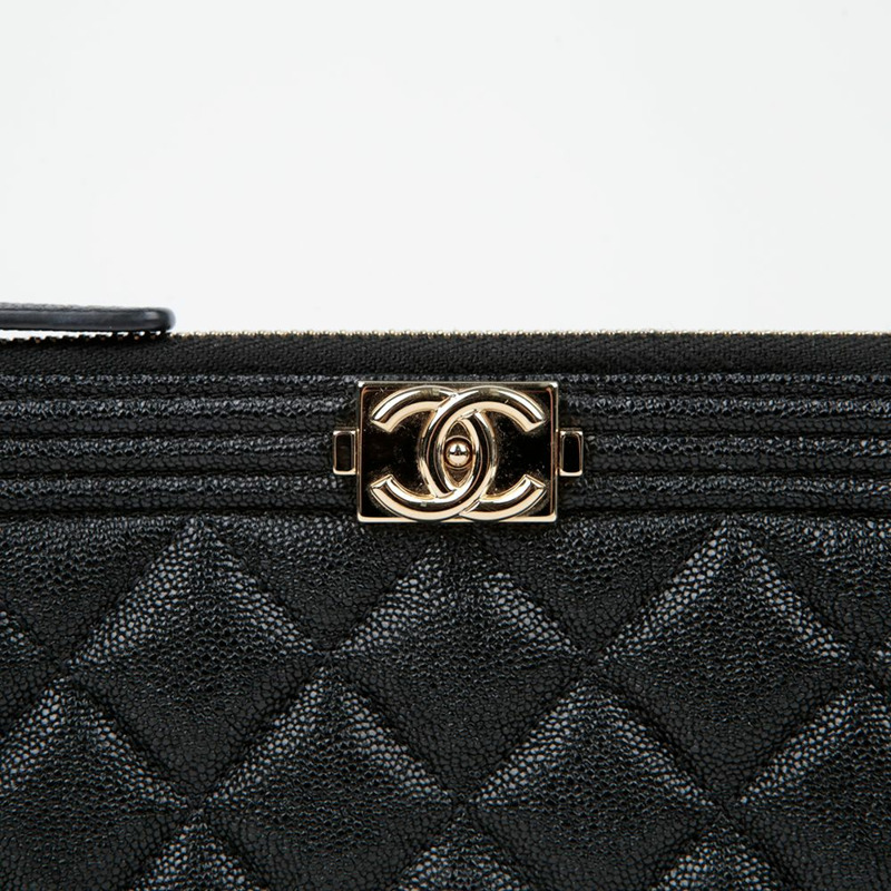 CHANEL Caviar Skin Boy 小袋 AP0992-2