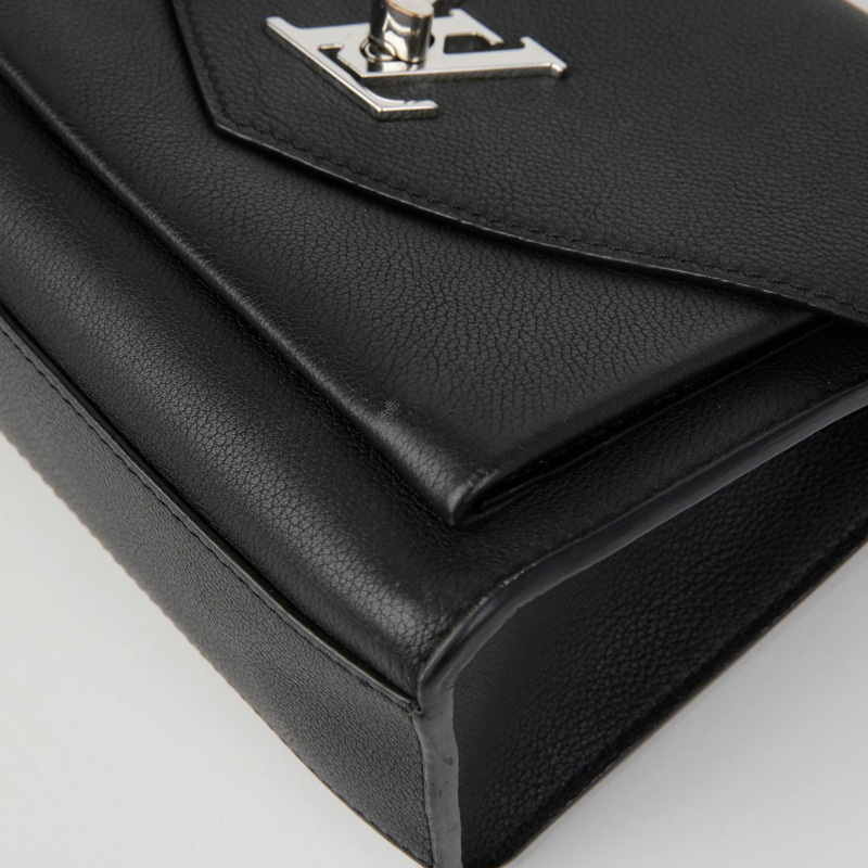 LOUIS VUITTON M51418 My Lock Me BB 鏈條肩斜背包-9