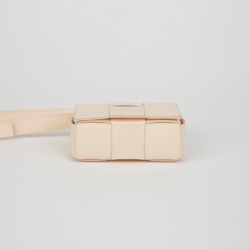 BOTTEGA VENETA Candy Cassette 迷你肩斜背包 666688-5