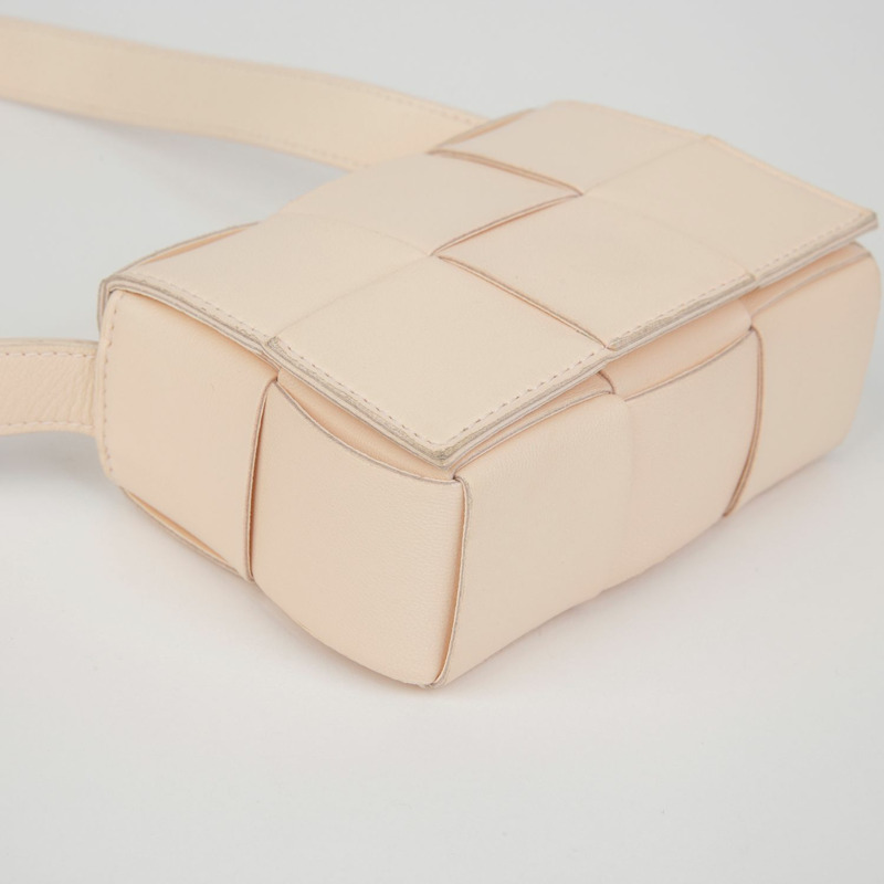 BOTTEGA VENETA Candy Cassette 迷你肩斜背包 666688-6