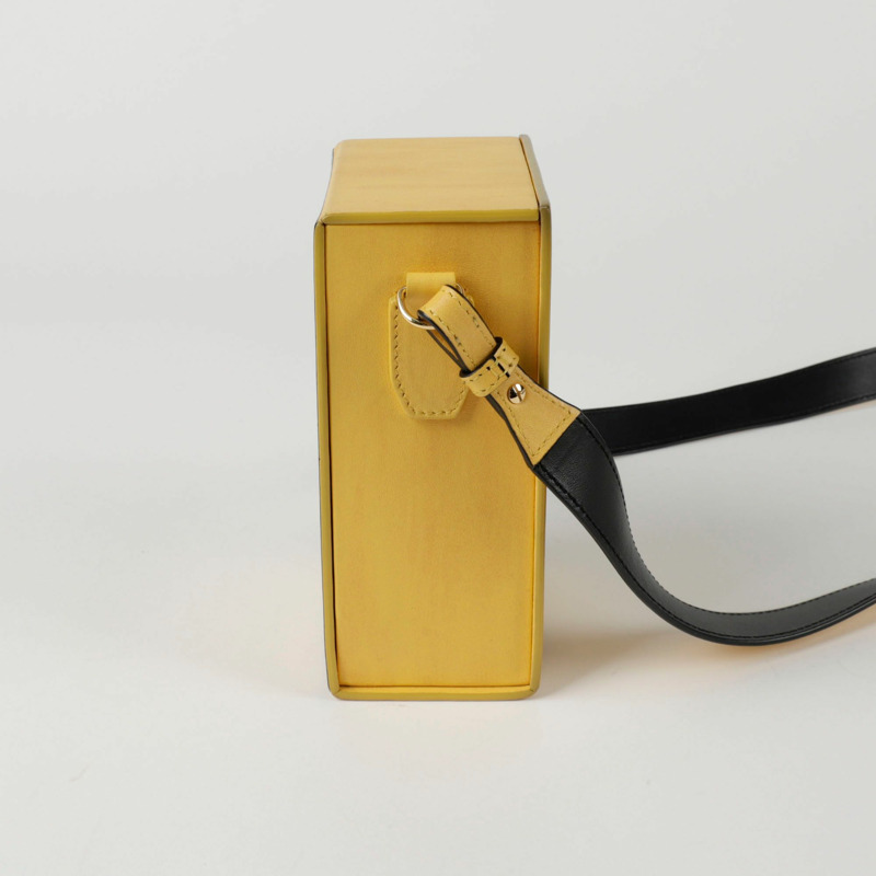 FENDI 7VA519 直式單肩斜背包-2