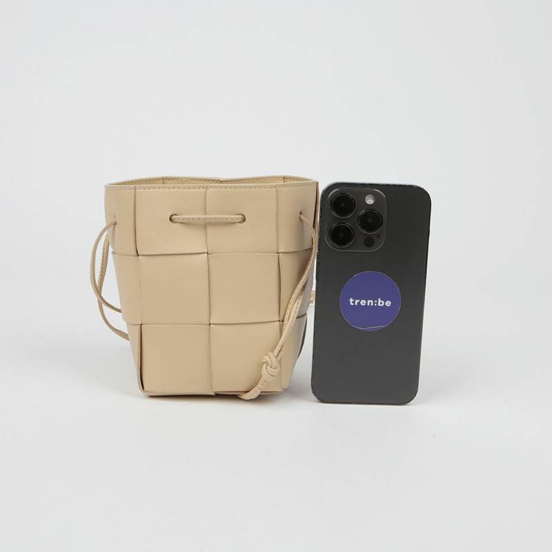 BOTTEGA VENETA 680217 Cassette 迷你水桶肩斜背包-6