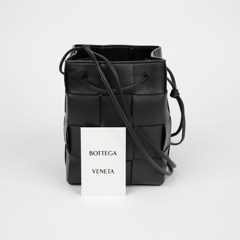 BOTTEGA VENETA 680218 Cassette Bucket 小號肩斜背包-0
