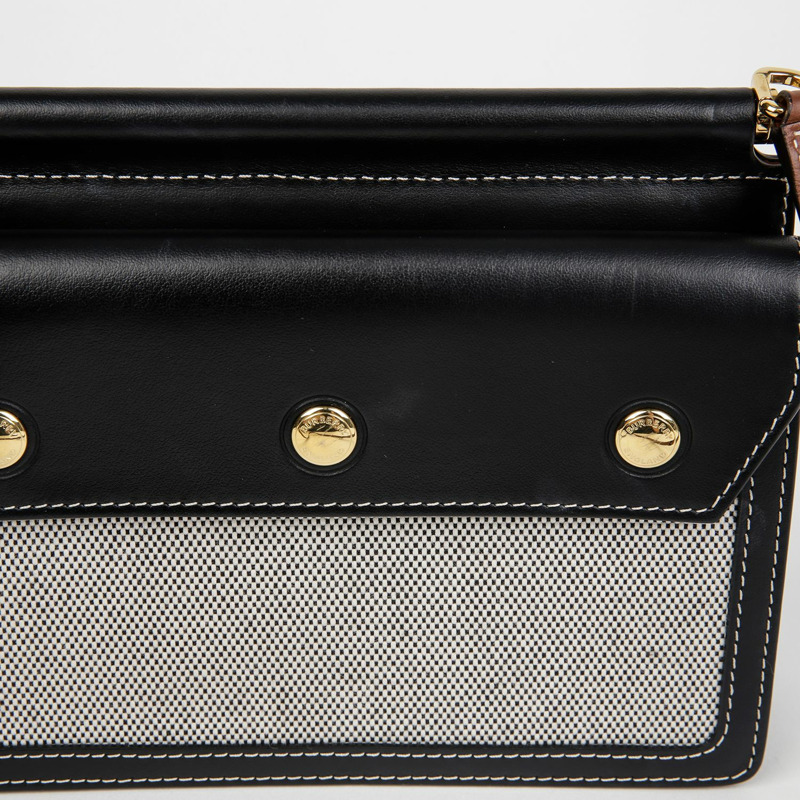 BURBERRY Pocket Horseberry Title 迷你斜背包 8042852-3