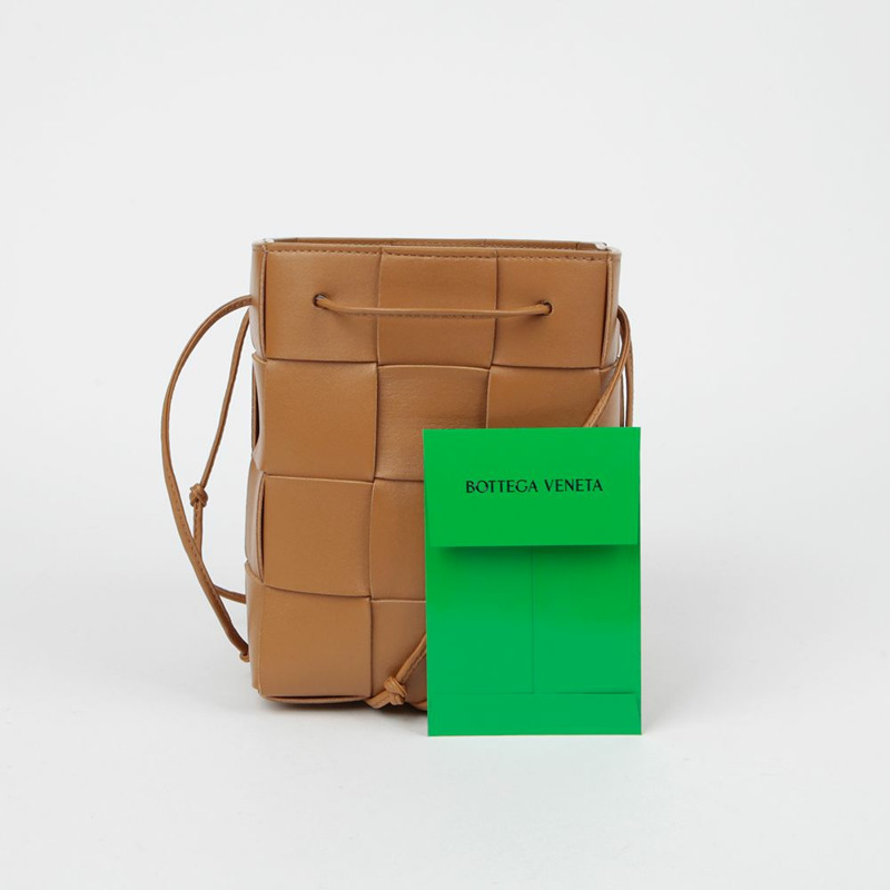 BOTTEGA VENETA 680218 Cassette Bucket 小號肩斜背包-0
