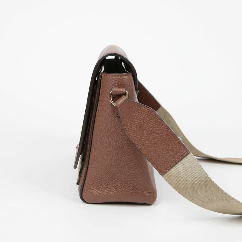 BURBERRY 8021111 Note 肩斜背包-4