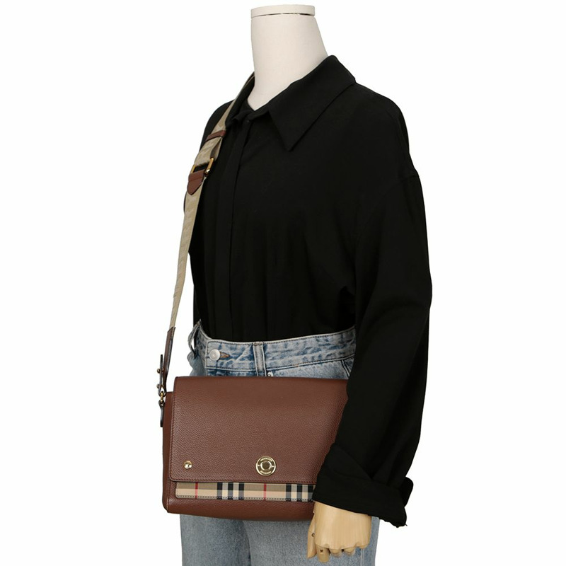 BURBERRY 8021111 Note 肩斜背包-13