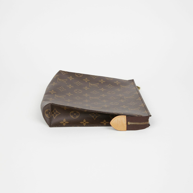 LOUIS VUITTON 26袋盥洗袋 M47542-3