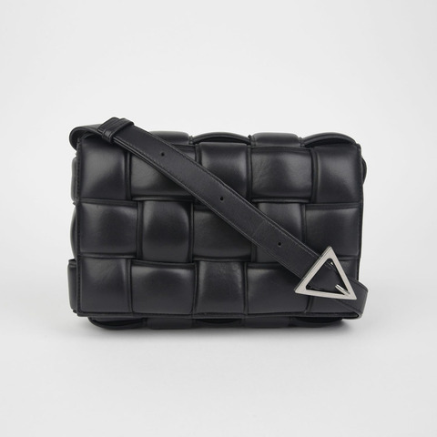 BOTTEGA VENETA 加厚卡式斜背包單肩包 591970