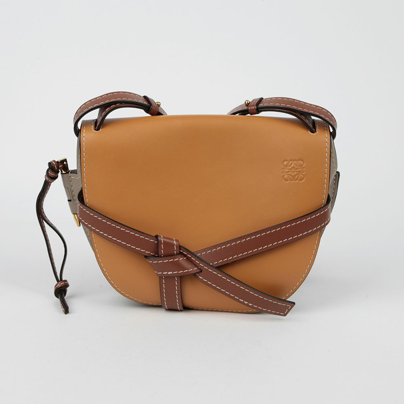 LOEWE Gate 小肩斜背包-1