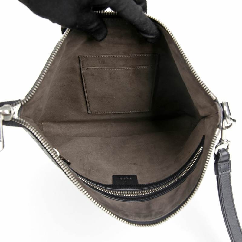 GUCCI Signature 軟帶手拿包 473881-12