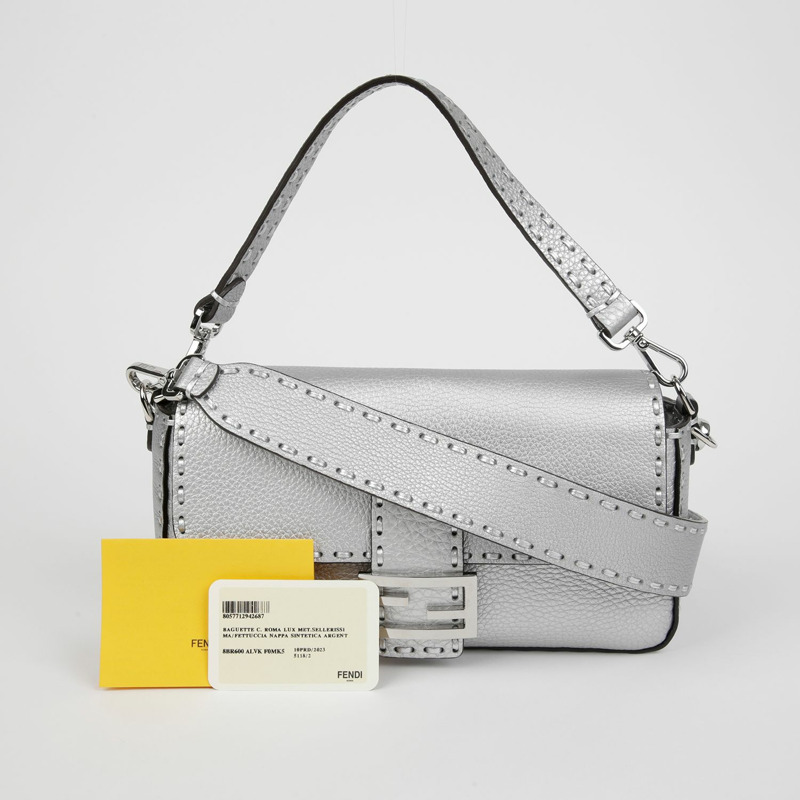 FENDI 8BR600 Baguette 中型托特單肩包-0