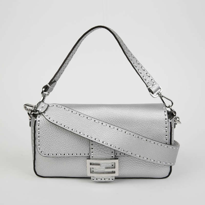 FENDI 8BR600 Baguette 中型托特單肩包-1